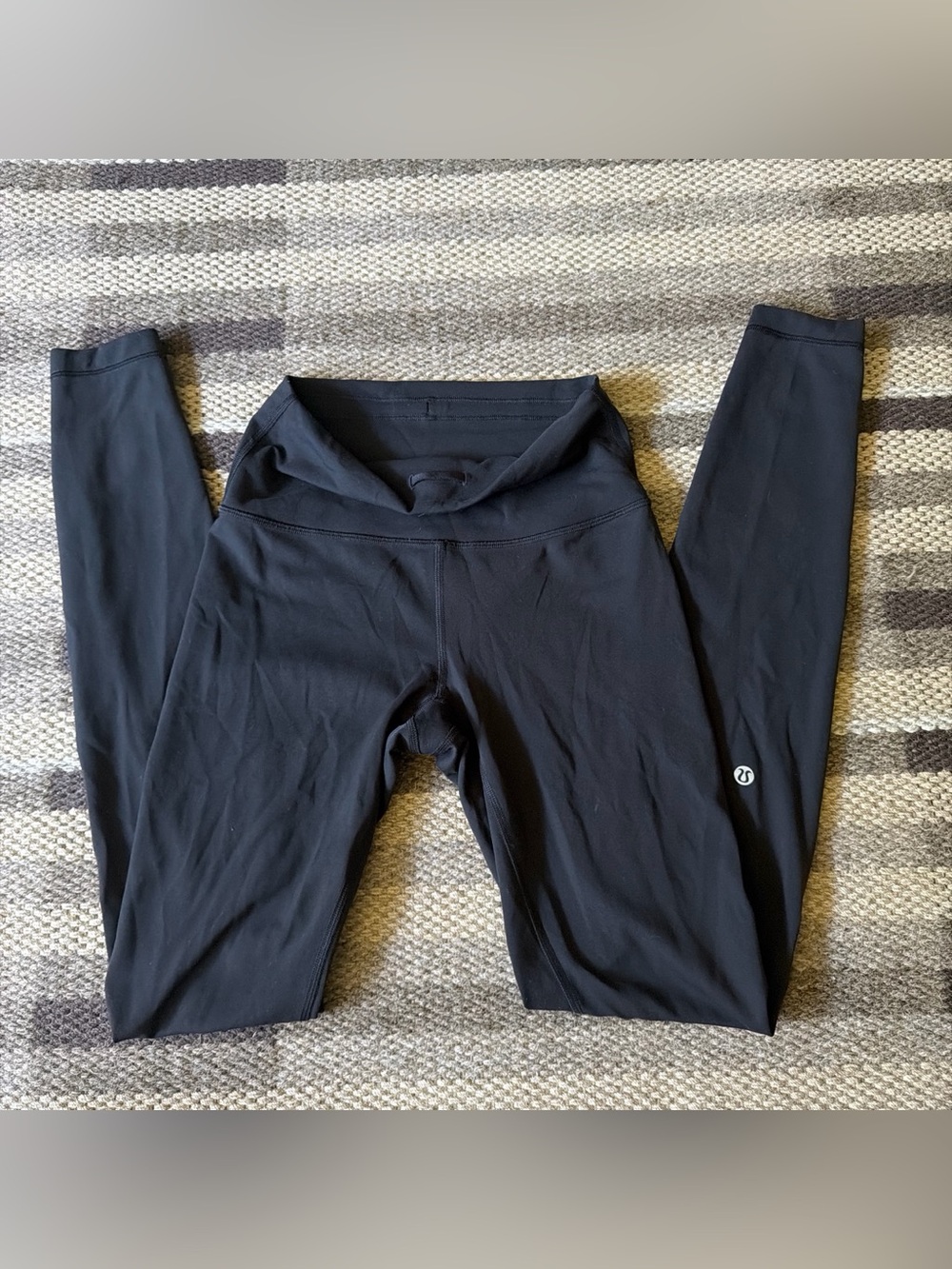 lululemon black high-rise Wunder train high rise 31" size 4